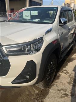 تويوتا هايلوكس